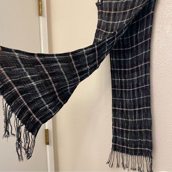 Cotton black red plaid fringe scarf wrap muslin gauze crinkle fabric 17x62 - Picture 3 of 8